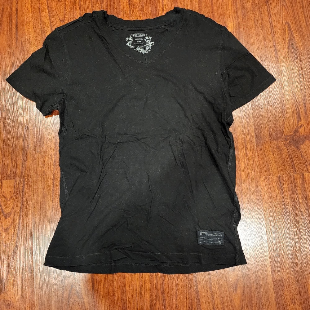 V-neck Shirt Express size M